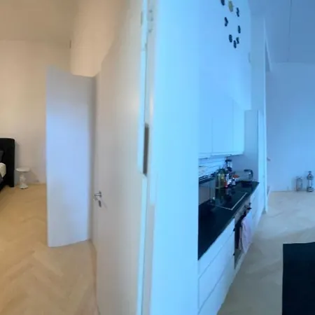 Апартаменты Canal View In